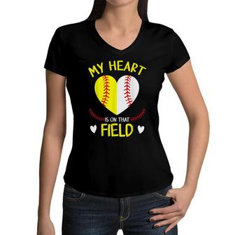 My Heart Is On That Field  Baseball Mothers Day  Women V-Neck T-Shirt