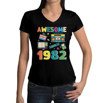 Awesome Since 1982 Vintage 1982 40Th Birthday 40 Years Old Women V-Neck T-Shirt - Seseable