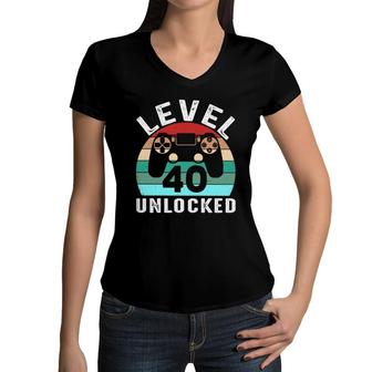 Level 40 Unlocked Happy Birthday 40Th Gift Gamer Women V-Neck T-Shirt - Seseable