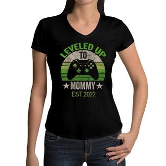 Leveled Up To Mommy 2022 Promoted To Mom Est 2022 Women V-Neck T-Shirt - Seseable
