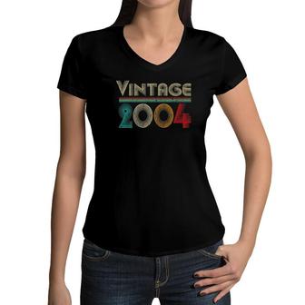Vintage 2004 Retro 18 Years Old Boys And Girls 18Th Birthday Women V-Neck T-Shirt - Seseable