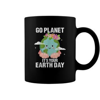 Earth Day 2022 Cute Earth Day Fun Earth Day Teachers Earth Coffee Mug - Seseable