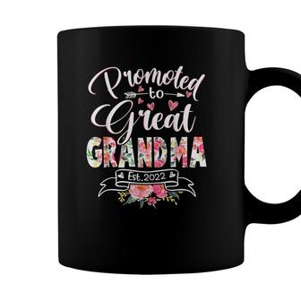 Promoted To Great Grandma Est 2022 Floral First Time Grandma Coffee Mug - Seseable