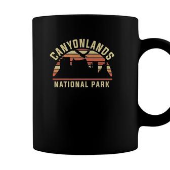 Retro Vintage National Park - Canyonlands National Park Coffee Mug - Seseable
