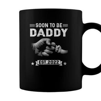 Soon To Be Daddy Est 2022 Retro Fathers Day New Dad Coffee Mug - Seseable