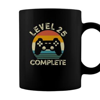 Vintage Level 25 Complete 25Th Birthday 25 Years Old Gamer Coffee Mug - Seseable