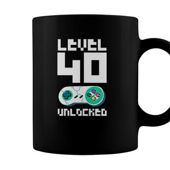 Womens Level 40 Unlocked 40Th Birthday Of A 40 Years Old Gamer V-Neck Coffee Mug - Seseable