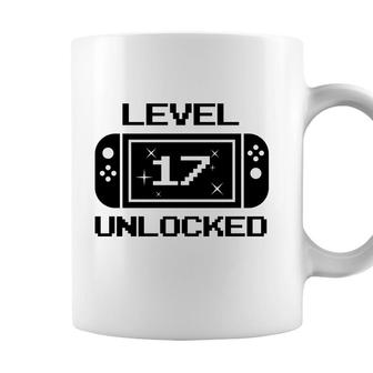 Level 17 Black Gamer 17Th Birthday Great Coffee Mug - Seseable