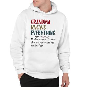 Grandma Knows Everything Womens Funny Grandma Hoodie - Seseable