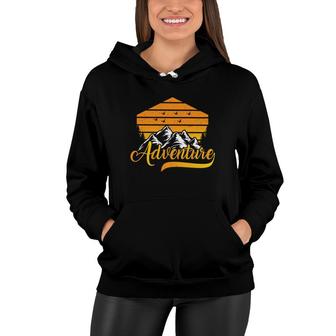 Adventure Hiking Explore Travel Lover Yellow Graphic Women Hoodie - Seseable