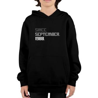 33Rd Birthday Gifts 33 Years Old Legend Since September 1988 Ver2 Youth Hoodie - Seseable