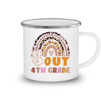 Kids 4Th Grade Graduation 2022 Peace Out 4Th Grade Rainbow Camping Mug | Seseable FR