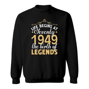70Th Birthday Gift Vintage 1949 Classic Sweatshirt - Monsterry