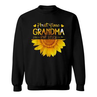 Promoted To Grandma Est 2022 First Time Grandma Sunflower Sweatshirt - Seseable
