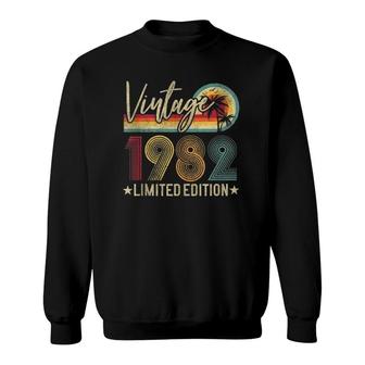 Vintage 1982 40Th Birthday Gift 40 Years Old Limited Edition Sweatshirt - Seseable