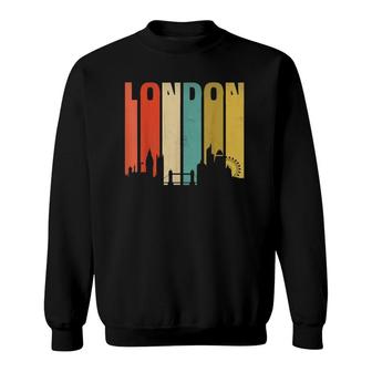 Vintage London Souvenir - Retro Stripes London Skyline Sweatshirt - Seseable