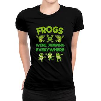 Funny Passover Frogs Jumping Kids Adults Pesach 2022 Ver2 Women T-shirt | Mazezy