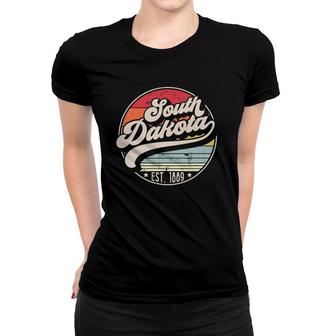Retro South Dakota Home State Sd Cool 70S Style Sunset Gift Women T-shirt - Seseable