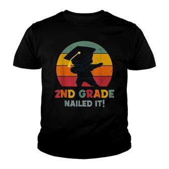 2Nd Grade Nailed It Funny Dabbing Graduating Second Graduate Youth T-shirt - Thegiftio UK