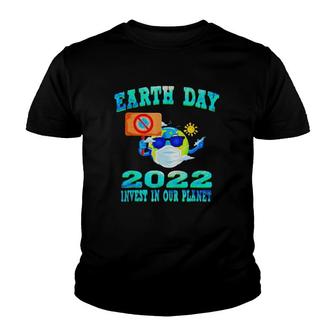 Earth Wearing Mask Earth Day 2022 Invest In Our Planet Youth T-shirt - Thegiftio UK