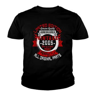 Legend Born In 2005 17Th Birthday Tee For 17 Years Old Youth T-shirt | Mazezy