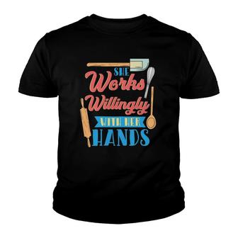 Womens Funny Baking Outfit For A Lover Of Baking Youth T-shirt - Thegiftio UK