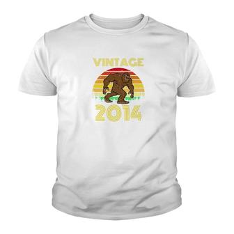 2014 5Th Birthday Vintage Bigfoot 5 Years Old Gift Youth T-shirt - Monsterry