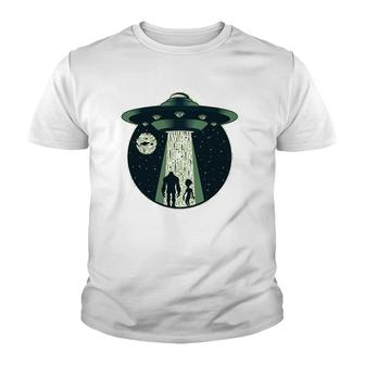 Abduction Aliens 51 Ufo Et Universe Astronaut Sci Fi Gift Youth T-shirt - Thegiftio UK