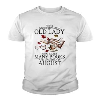 Never Underestimate An Old Lady Who Reads Many Books Youth T-shirt - Thegiftio UK