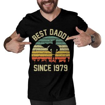 43Th Birthday 1979 Birthday Dad Best Daddy Since 1979 Men V-Neck Tshirt - Seseable