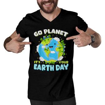 Cute Earth Day 2022 Go Planet Earth Day Everyday Men V-Neck Tshirt - Seseable