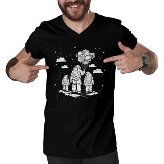Fathers Day Dad And Children Astronauts Space Men V-Neck Tshirt - Seseable