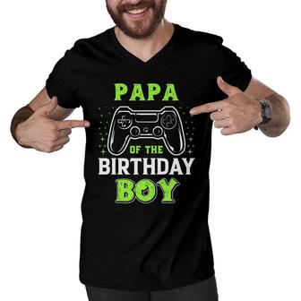Funny Papa Of The Birthday Boy Green Matching Video Gamer Men V-Neck Tshirt - Seseable
