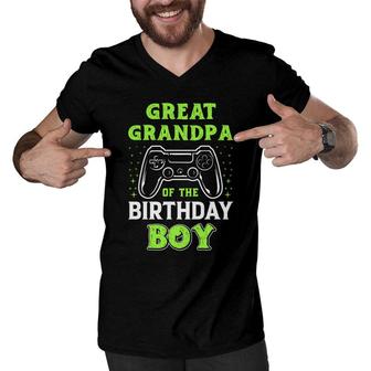 Great Grandpa Of The Birthday Boy Birthday Boy Matching Video Gamer Men V-Neck Tshirt - Seseable