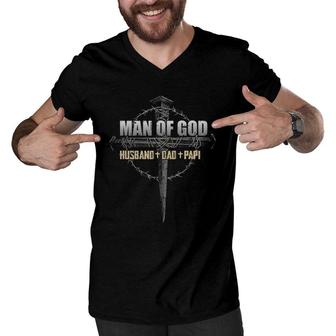 Man Of God Husband Dad Papi Vintage Fathers Day Gift Men V-Neck Tshirt - Seseable