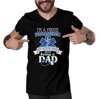 Paramedic And Proud Dad Cool Gift For Daddy Emt Father Men V-Neck Tshirt - Seseable