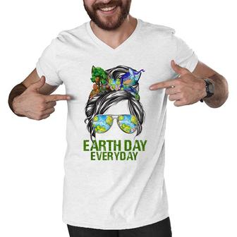 Funny Earth Day Everyday Messy Bun Earth Animal Lovers Men V-Neck Tshirt - Seseable