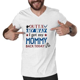 Outta My Way I Get My Daddy Mommy Husband Back Today Air Force Deployment Homecoming Personalized With Family Name And Year Men V-Neck Tshirt - Seseable
