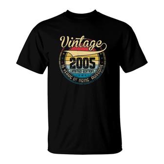 16 Years Of Being Awesome Vintage 2005 Limited Edition 16Th Birthday Sixteenth B-Day Birthday Party T-Shirt - Seseable
