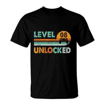 Level 8 Unlocked Retro Video Gamer 8 Year Birthday Gift  T-Shirt