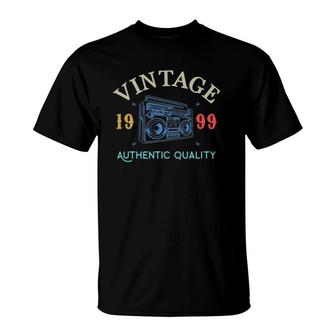 22 Years Old 1999 Vintage 22Nd Birthday Anniversary Gift T-Shirt - Seseable