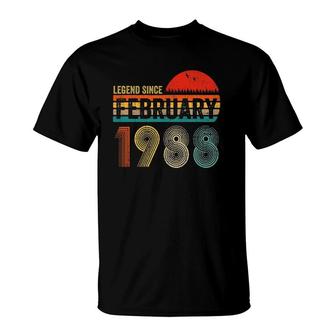 33 Years Old Retro 1988 Birthday Gift Legend Since February 1988 T-Shirt - Seseable