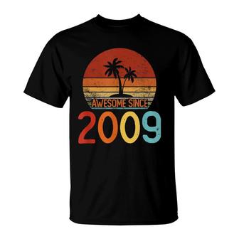Awesome Since 2009 13Th Birthday Gifts Vintage 13 Yr Old T-Shirt - Seseable