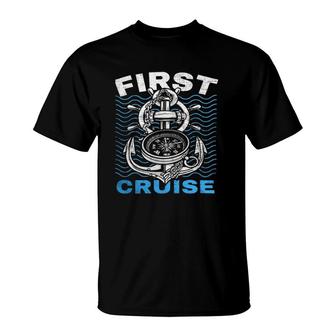 First Cruise Ever First Timer Sailing Gift Classic T-Shirt | Mazezy