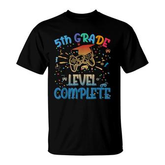 Funny 5Th Grade Level Complete Video Gamer 2022 Graduation T-Shirt - Seseable