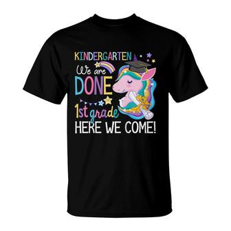 Kids Kindergarten Graduation Cute Unicorn Class Of 2022 Girls T-Shirt - Seseable