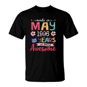 May Girls 1996 25Th Birthday 25 Years Old Made In 1996 Ver2 T-Shirt - Seseable