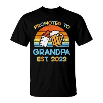 Mens Promoted To Grandpa 2022 Baby Bottle Retro Pregnancy Men T-Shirt - Seseable