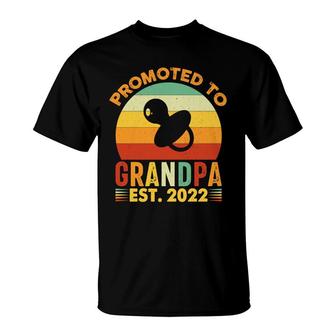 Promoted To Grandpa Est 2022 Pregnancy Announcement Vintage T-Shirt - Seseable