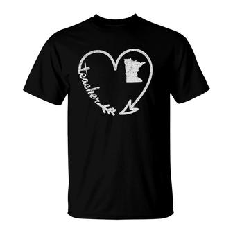 Retro Minnesota Teacher Arrow Heart Home State Gift T-Shirt - Seseable